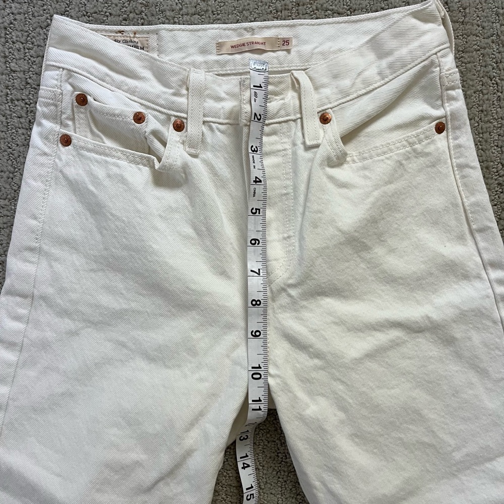 Classic White Women's Jeans - Picture 5 of 8
